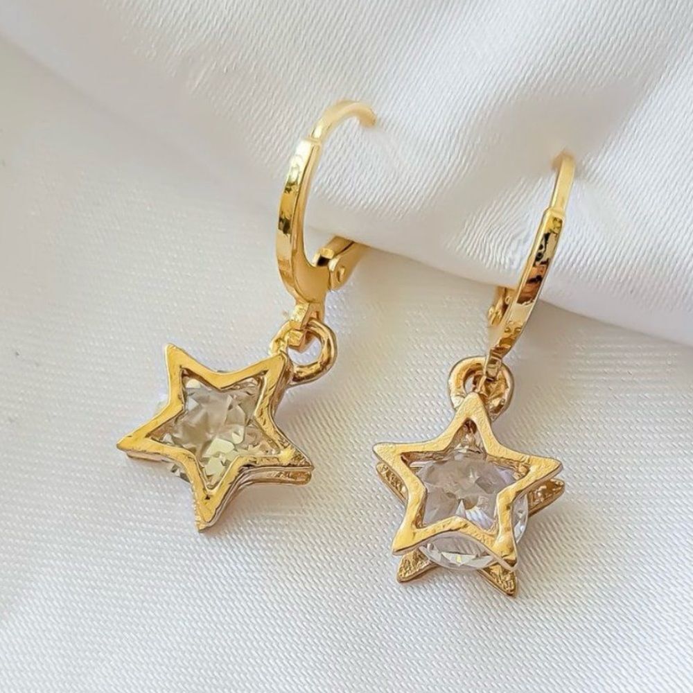 5/$25 Hypoallergenic Star ⭐️ Huggie Hoop